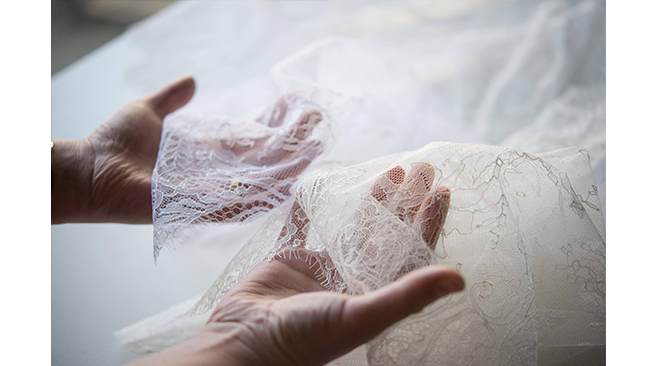 dentelle-robe-de-mariee-sur-mesure