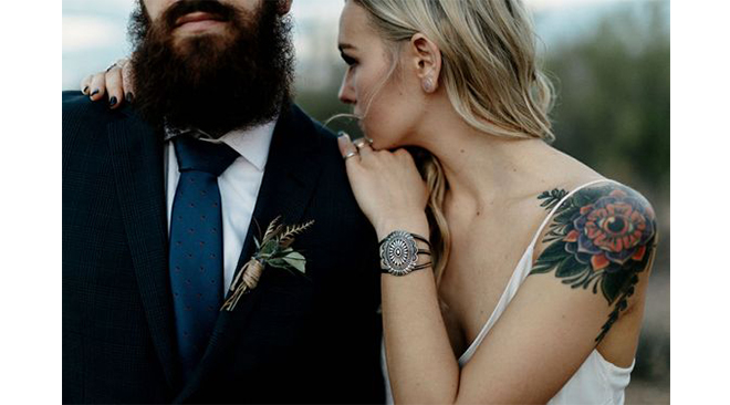 montrer-tatouage-mariee