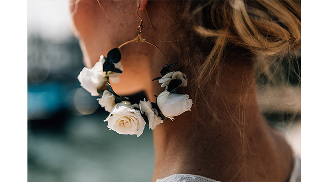 Boucles Giulia  boucles-d-oreille-fleurs-roses-blanches-eucalyptus