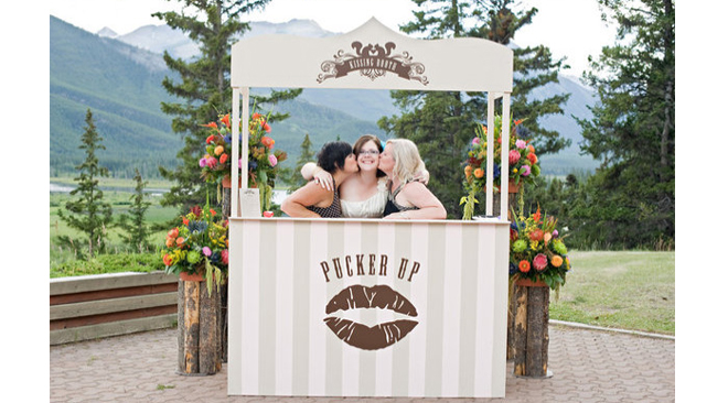 animation-photos-mariage-kissing-booth