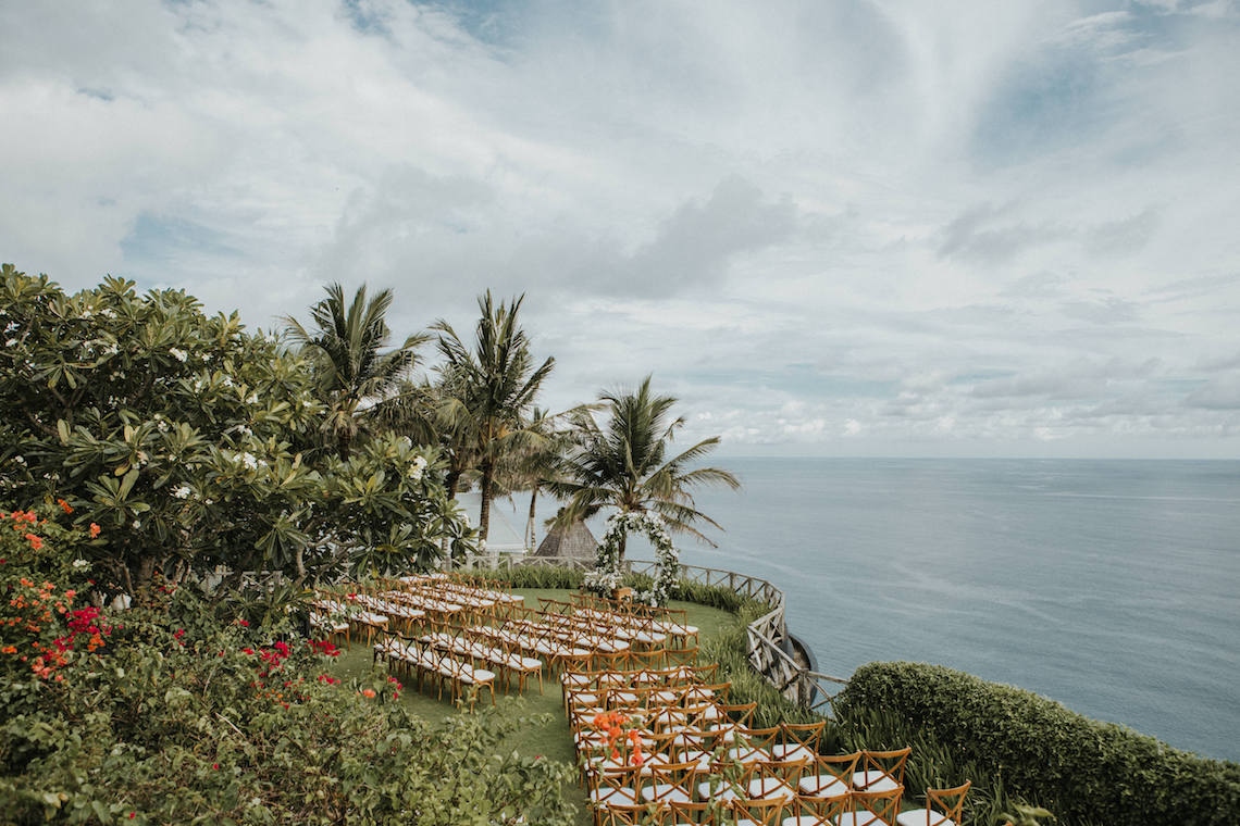 Magical-Multicultural-Balinese-Wedding-Iluminen-45-1140x760